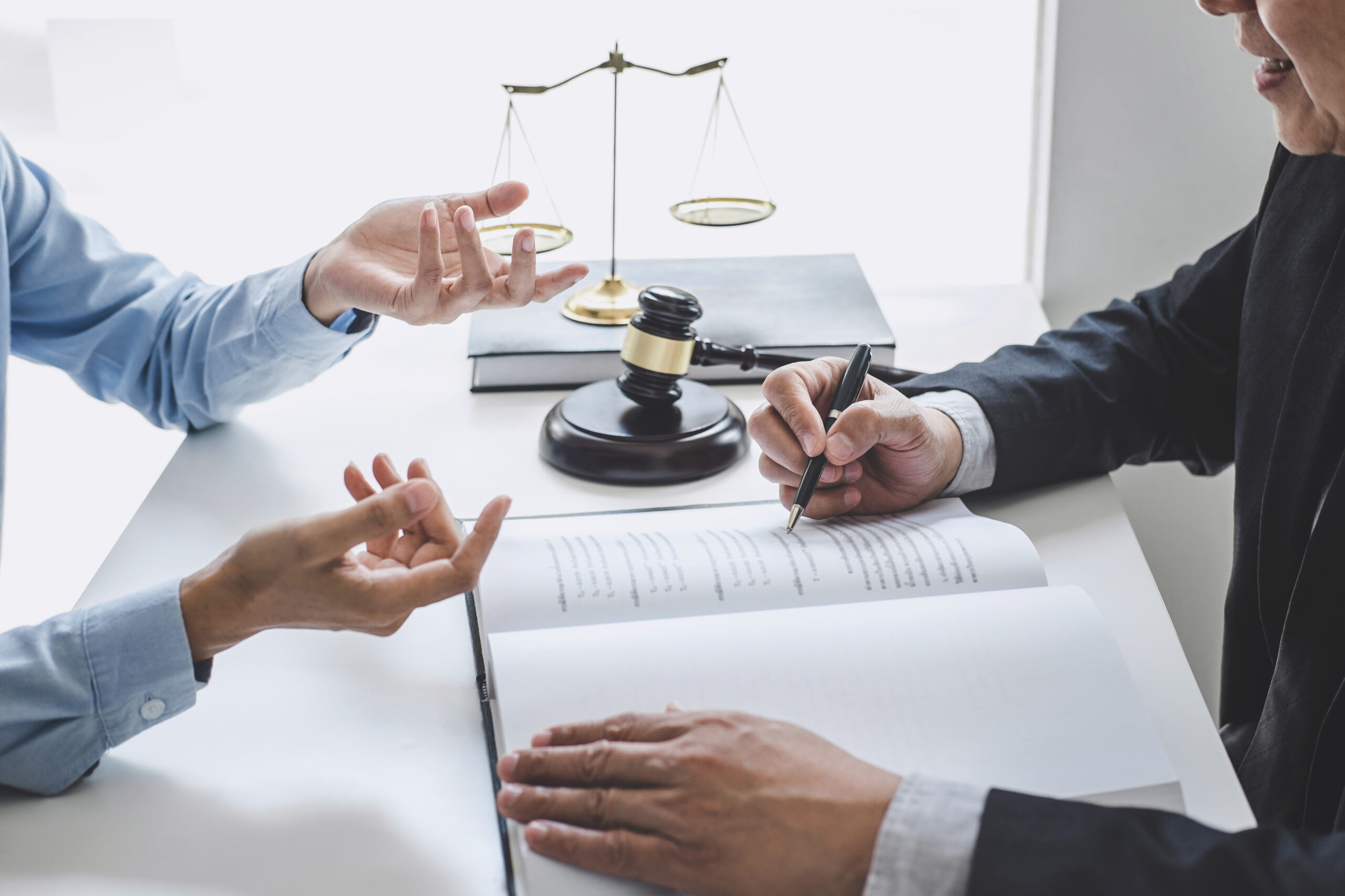 وکیل متخصص دیوان عدالت اداری